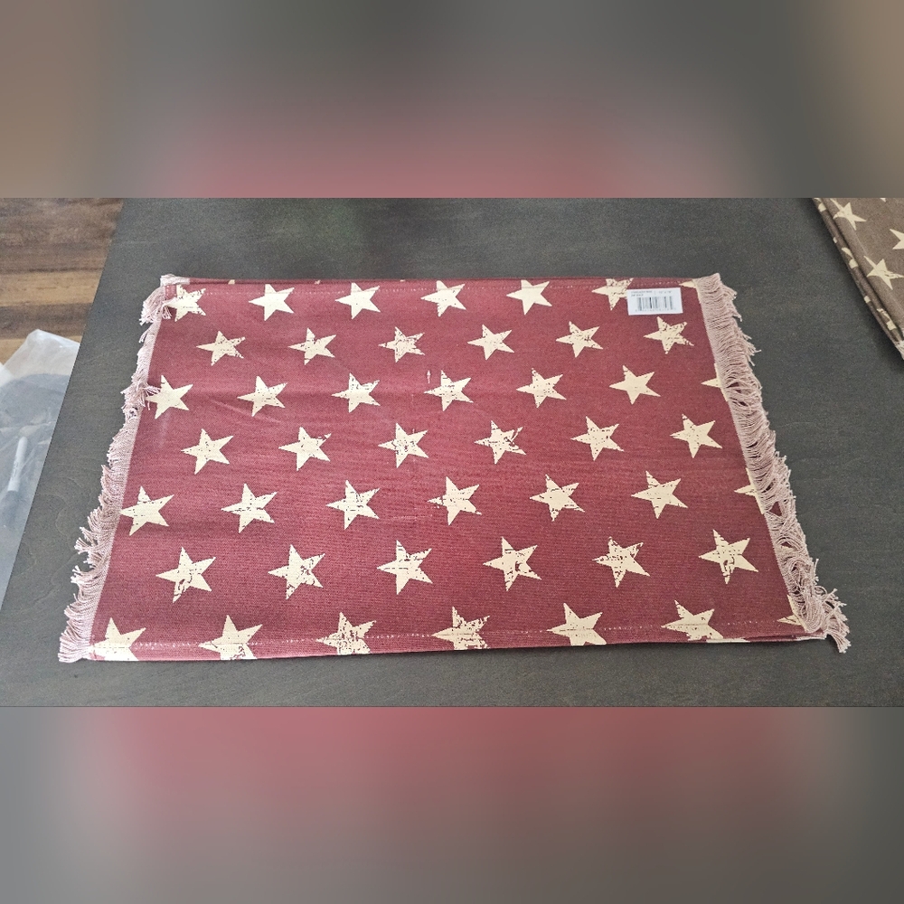 Star Pattern Placemat NEW SET OF 4 STARGAZER WINE PLACEMATS